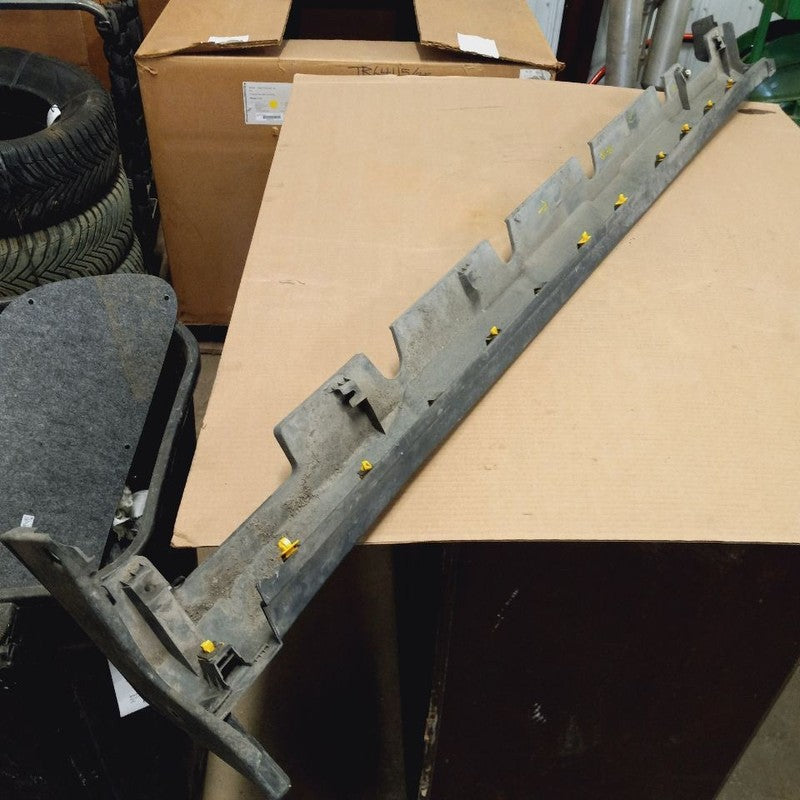 Hyundai Kona Rocker Panel Trim Cover Molding Skirt Left Drivers  2021 