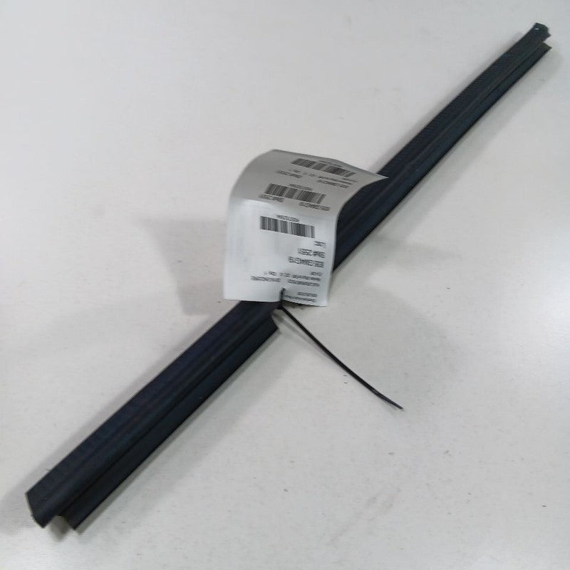 Buick Encore Right Rear Weather Strip Interior  2019 2018 2017 OEM