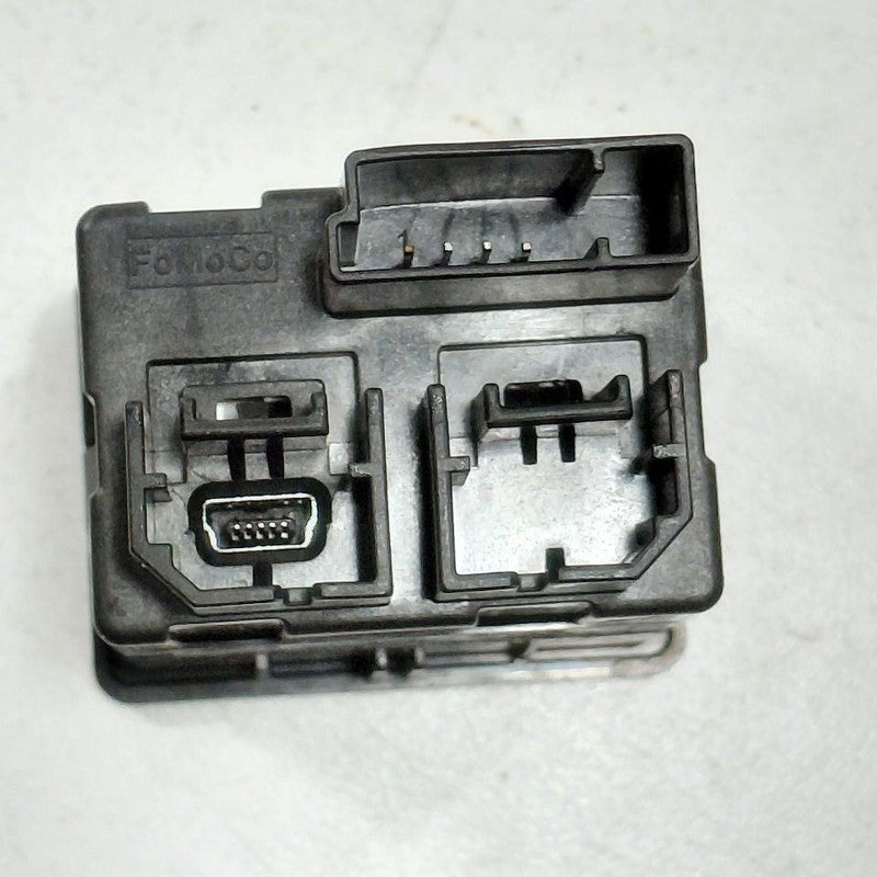 Ford Edge USB Plug In Hub Port  2019 2020 2021 2022 2023 2024 OEM