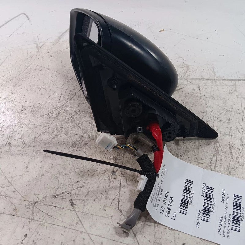 Driver Left Side View Door Mirror Power Non-heated 22-23 Nissan Kicks 