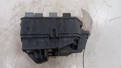 Fuse Box Engine VIN B 8th Digit Opt Luv Fits 15-16 Buick Encore OEM