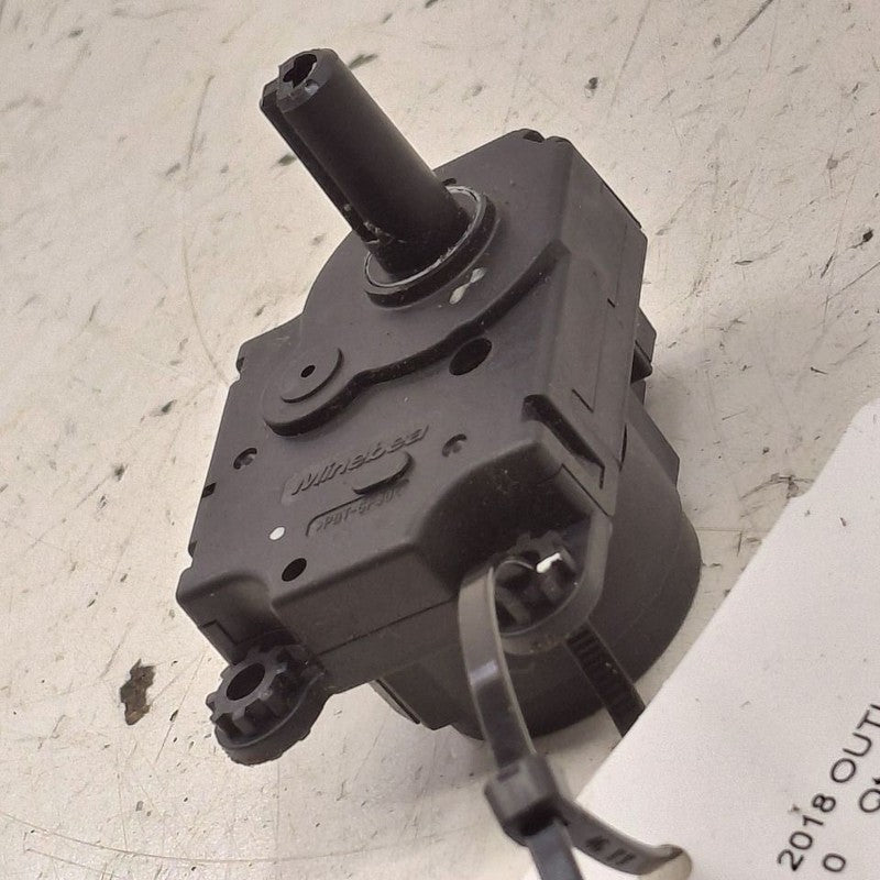 Mitsubishi Outlander   Flap Door Motor Heater AC Door Actuator  2018 2
