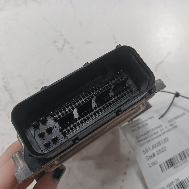 Jeep Renegade 4x4 Driveline Differential Control Module {046341600}  2