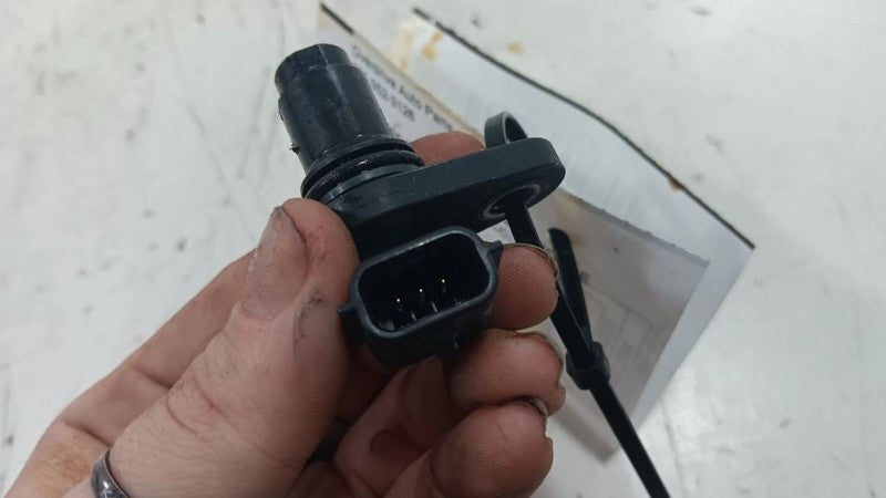 Nissan Rogue Camshaft Cam Shaft Position Sensor  2014 2015 2016 2017 O