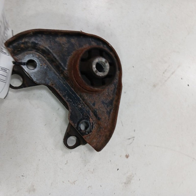 Ford Ecosport Driver Left Hand Carrier Mount Bracket 2018 2019 2020 20