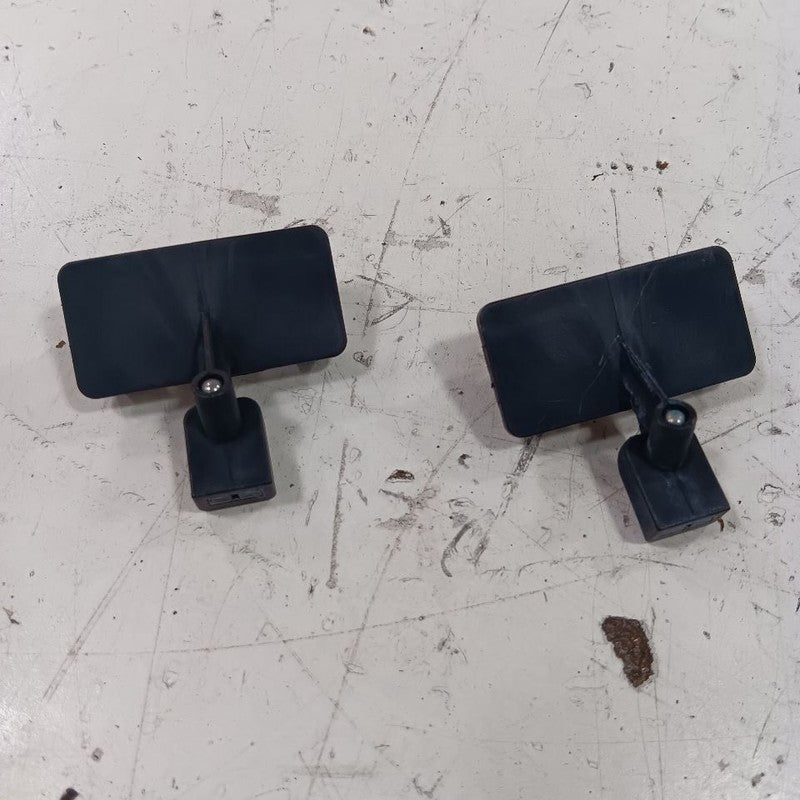 Fiat 500 Windshield Wiper Washer Fluid Hood Sprayer Nozzles  2016 2017