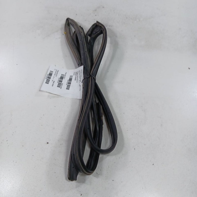 Honda Civic On Door Seal Rubber Left Driver Rear Back  2018 2017 2016