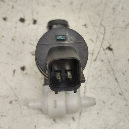 Kia Sorento Windshield Washer Wash Fluid Reservoir Motor Pump Electric