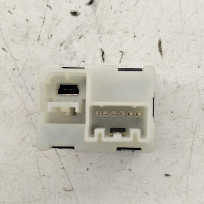 Chevy Trax USB Plug In Hub Port  2022 2021