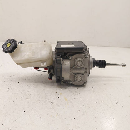 Brake Master Cylinder Fits 16-17 Chevy Volt