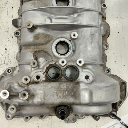 Cadillac CT6 Passenger Rear Engine Cylinder Head Valve Cover  2018 201