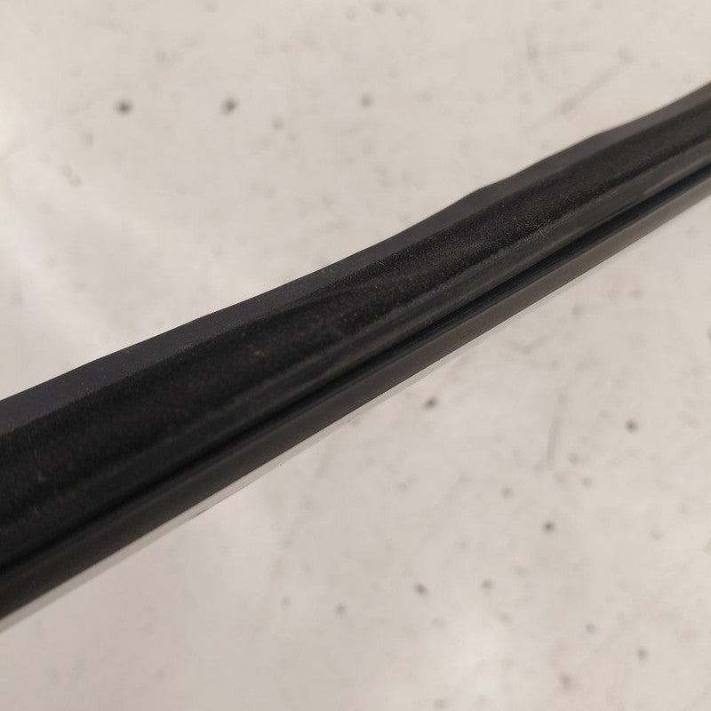 Alfa Romeo Stelvio Door Window Weather Strip Trim Front Right Passenge