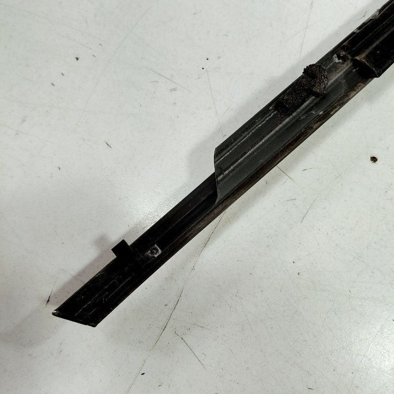 Hyundai Elantra Door Glass Window Weather Strip Trim Rear Right Passen