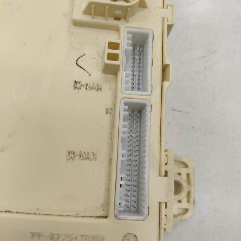 Hyundai Veloster Cabin Fuse Box Interior Inner Under Dash  2017 2016 2