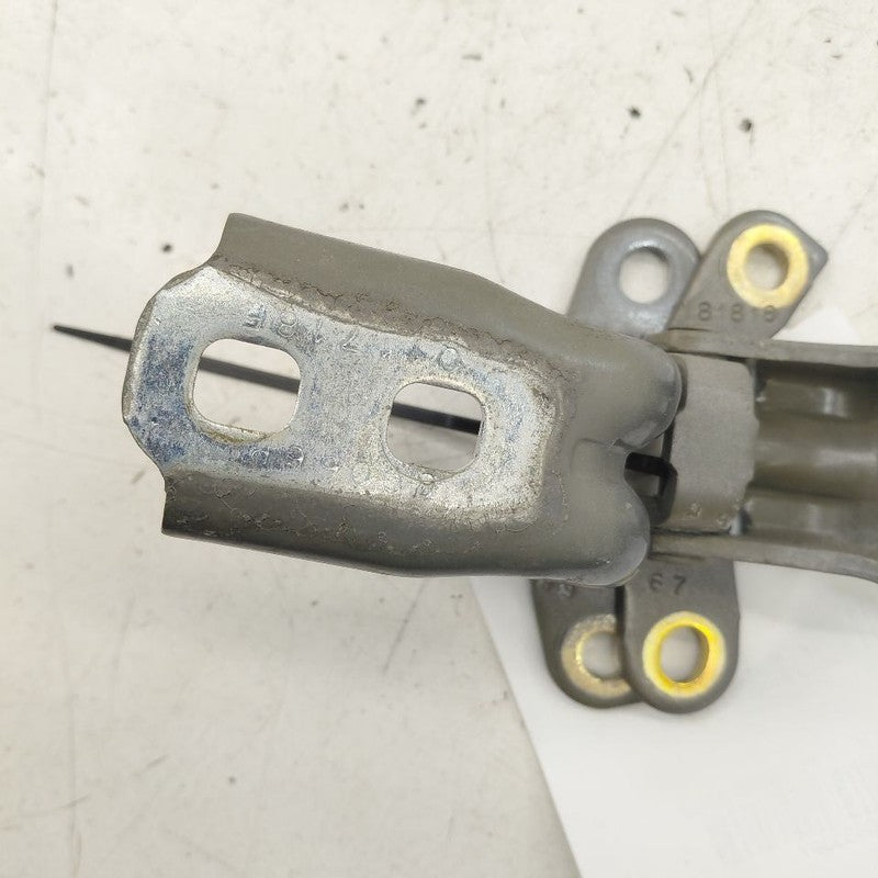 Chevy Volt Door Hinge Set Right Front Passenger  2019 2018 2017 2016