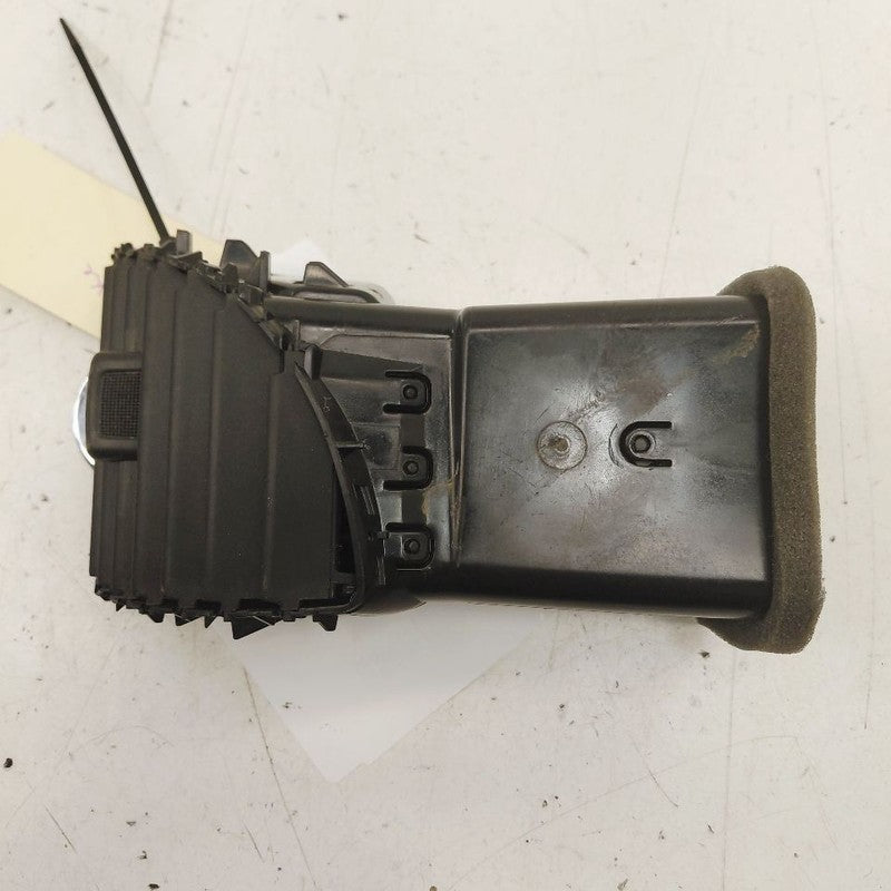 Chrysler 300 Dash Air Vent Right Passenger  2017 2018 2019