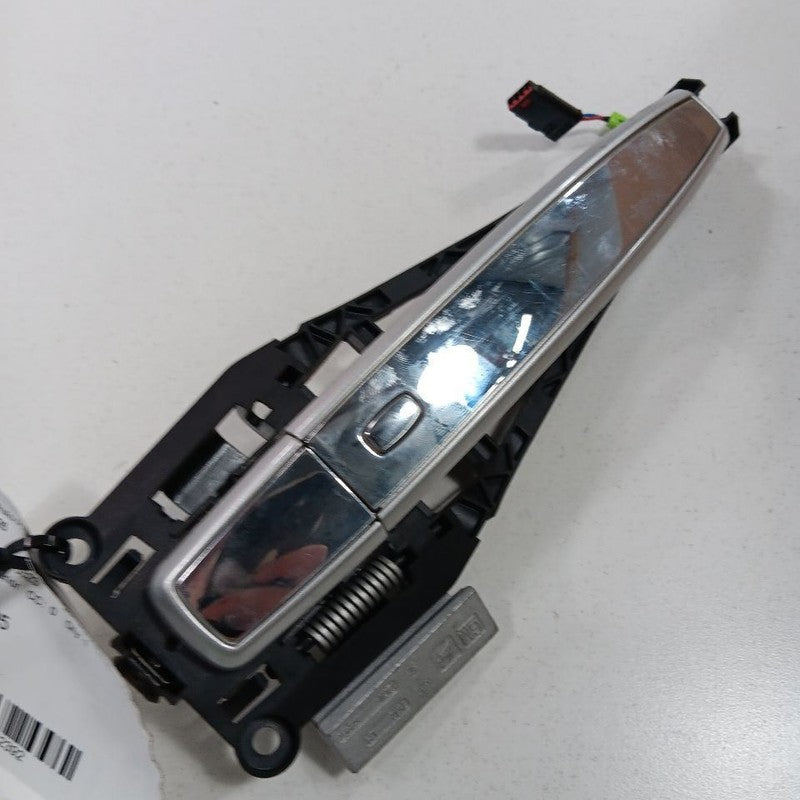 Left Rear Door Handle Exterior Front Painted With Chrome Insert 13-20 Chevy Trax