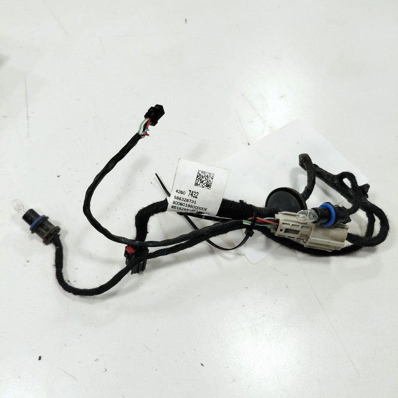 Buick Encore License Plate Lights Harness {42607432} 2020 2019 2018 OE