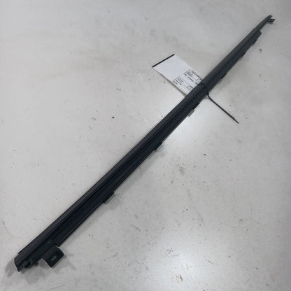 Ford Mustang Door Glass Window Weather Strip Trim Front Right Passenge