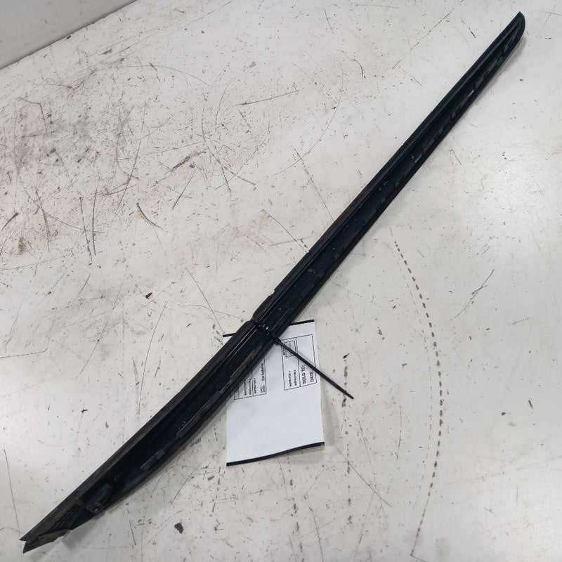 Kia Optima Windshield Pillar Exterior Trim Molding Right Passenger Side  2020 20