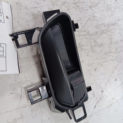 Nissan Kicks Door Handle Right Passenger Front Interior Inside  2021 2022 2023 2