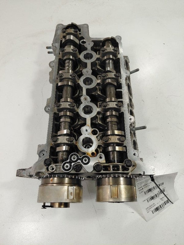 Engine Cylinder Head 1.6L VIN 2 8th Digit Fits 14-19 Kia Soul OEM