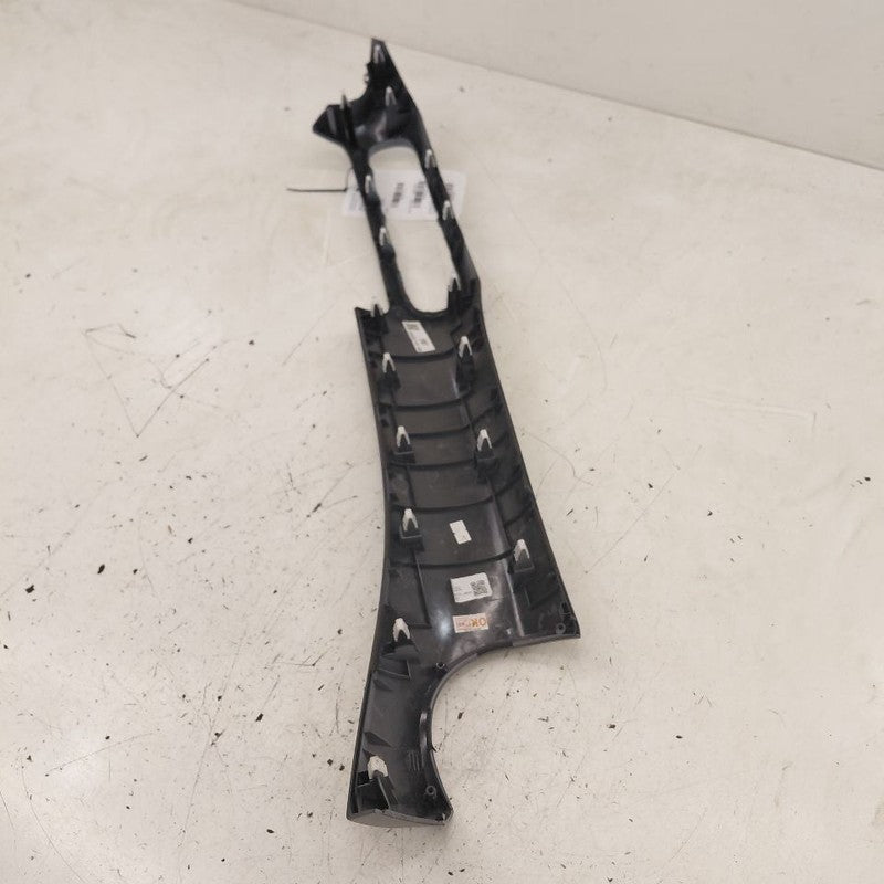 Hyundai Kona Passenger Right Side Dash Bezel Trim 2021 2020 2019