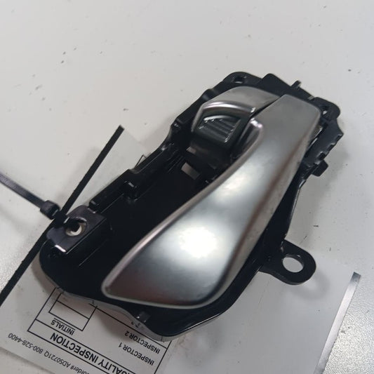 Kia Sorento Door Handle Right Passenger Front Interior Inside  2018 2017 2016