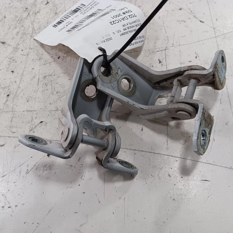 Nissan Kicks Door Hinge Set Right Front Passenger  2021 2022 2023 2024