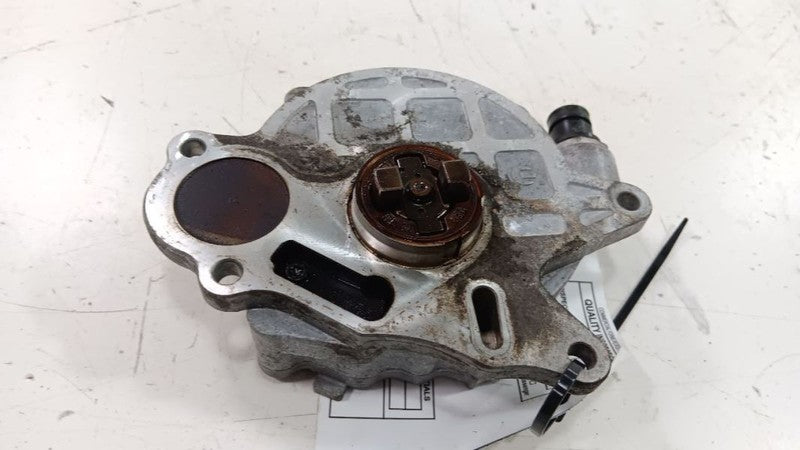 Volkswagen Golf Vacuum Pump 2010 2011 2012 2013 2014 OEM