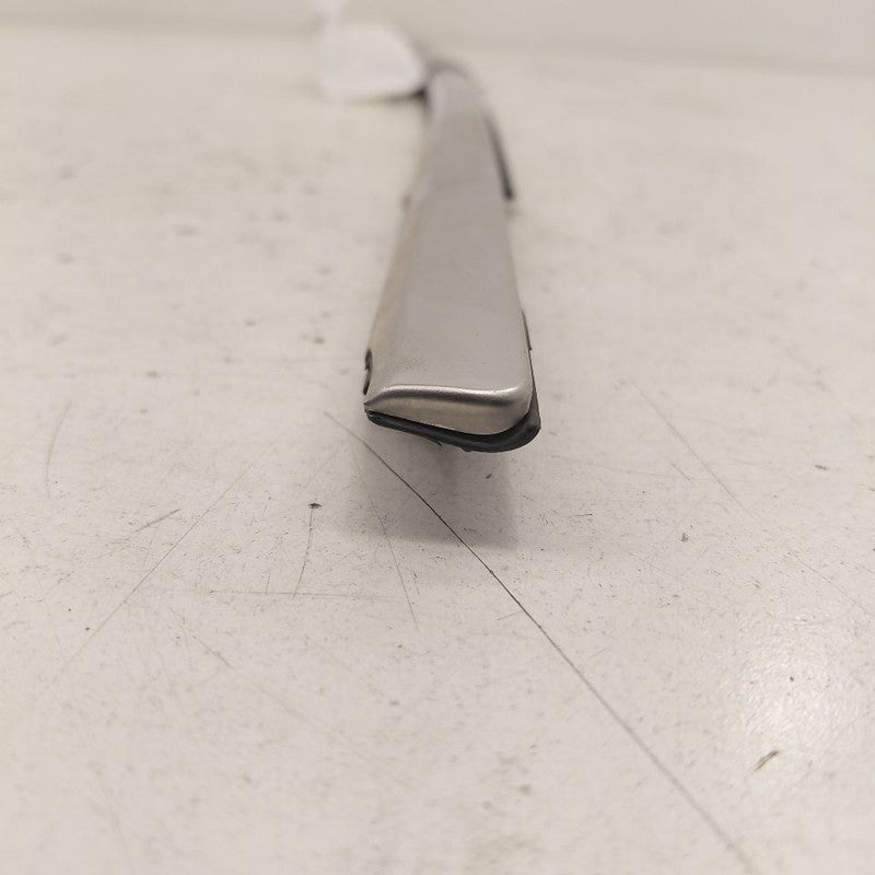 Jeep Cherokee Door Glass Window Weather Strip Trim Front Left Driver  