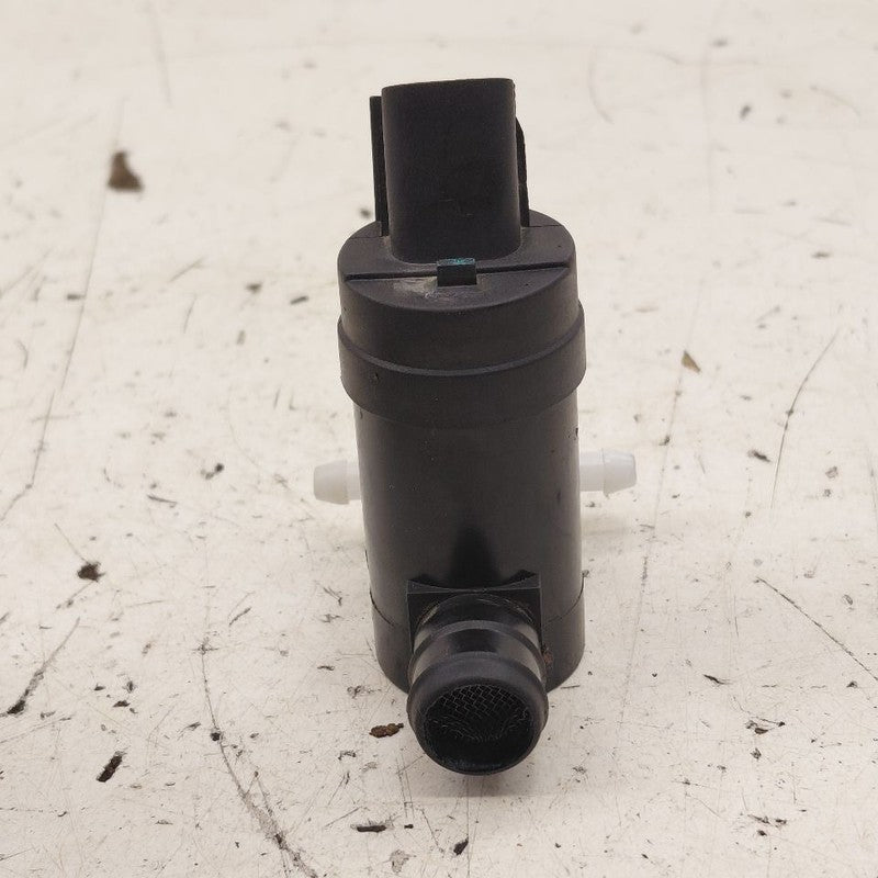 Kia Sorento Windshield Washer Wash Fluid Reservoir Motor Pump Electric