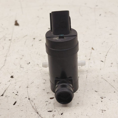 Kia Sorento Windshield Washer Wash Fluid Reservoir Motor Pump Electric