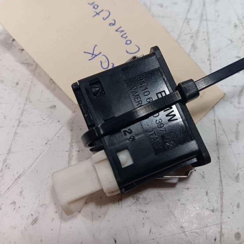 Mini Cooper USB Plug In Hub Port  2016 2017 2018 2019 2020 OEM
