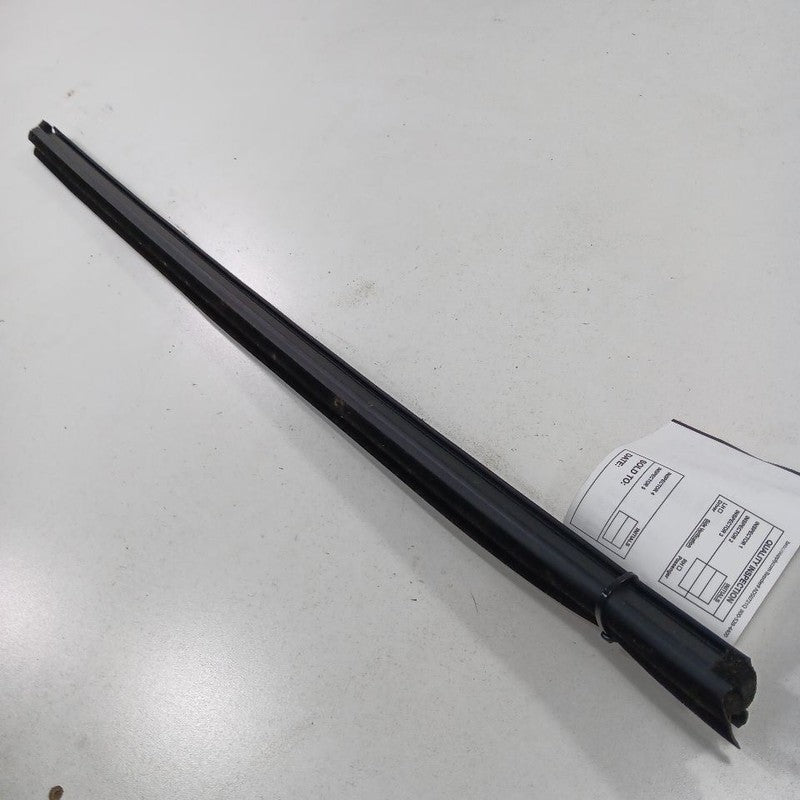 Nissan Altima Right Front Weather Strip Interior  2017 2016 OEM