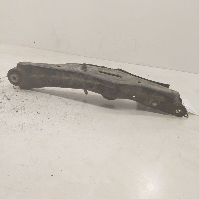 Left Rear Lower Control Arm Spring Seat Fits 19-20 Hyundai Santa Fe