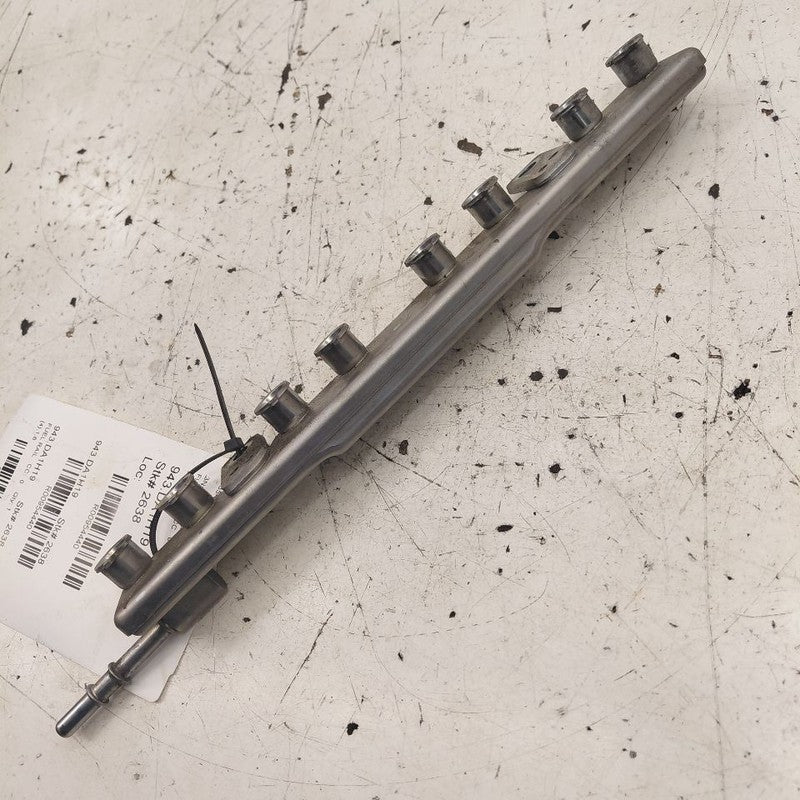 Nissan Versa Fuel Rail Injection Injector Mount Bar  1.6 2019 2018 201