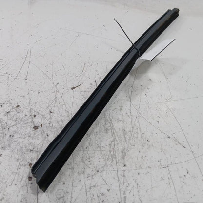 Ford Taurus Right Front Weather Strip Interior  2019 2018 2017 2016 2015 2014 