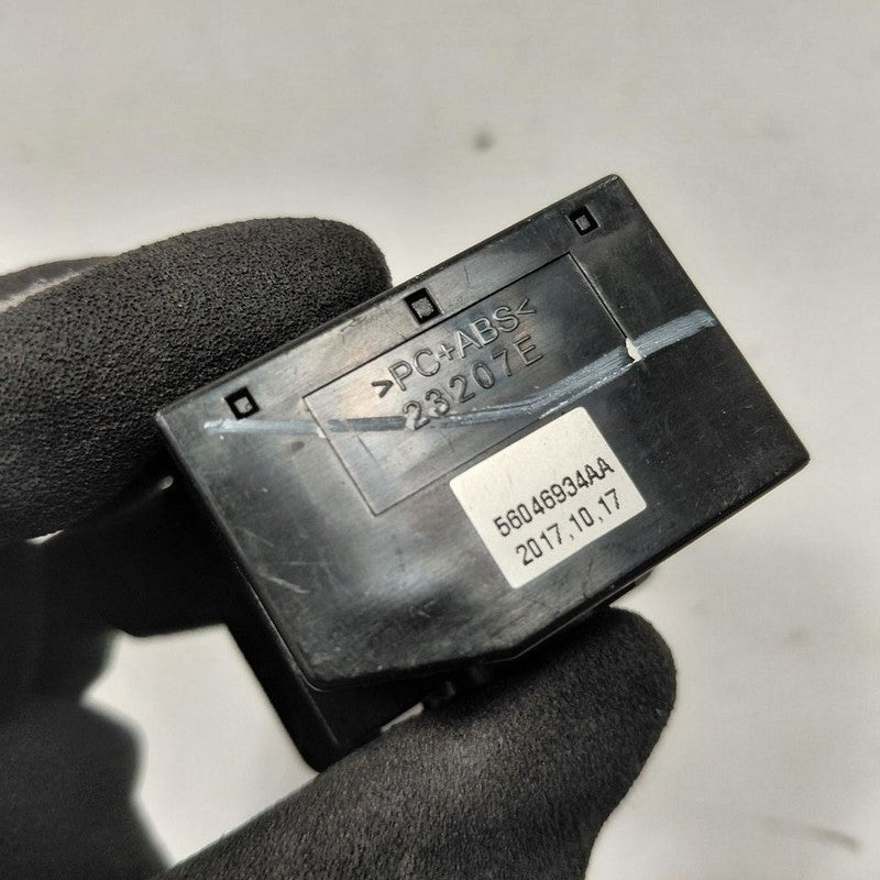 Grand Cherokee 115V 150W Power Port Socket {56046934AA} 2017 2018 2019 2020