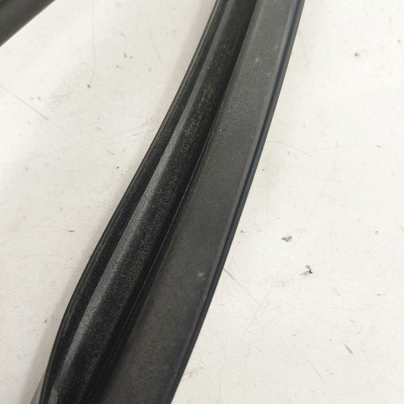 Kia Optima Door Glass Window Seal Rubber Right Passenger Rear Back  20