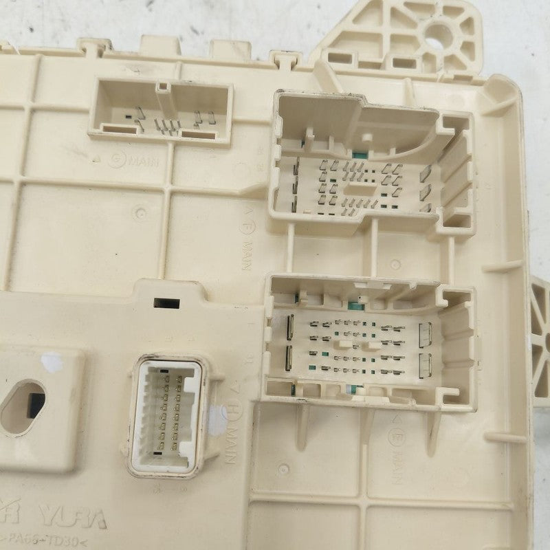 Kia Sorento Cabin Fuse Box Interior Inner Under Dash  2018 2017 2016