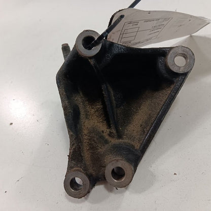 Hyundai Accent Engine Motor Mount Bracket Right Passenger  2017 2016 2