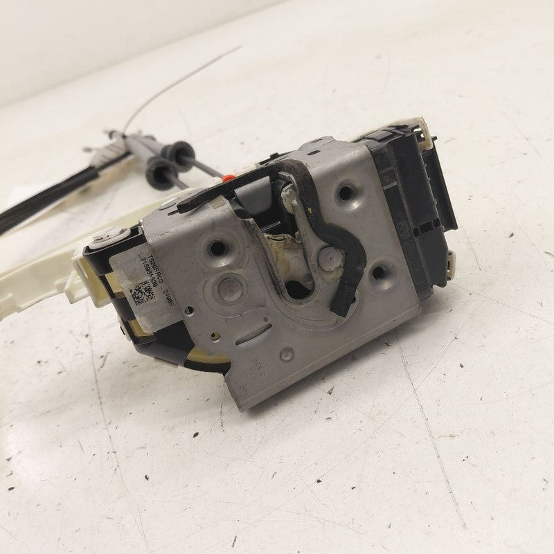 Fiat 500 X Model   Door Latch Lock Right Passenger Rear  2016 2017