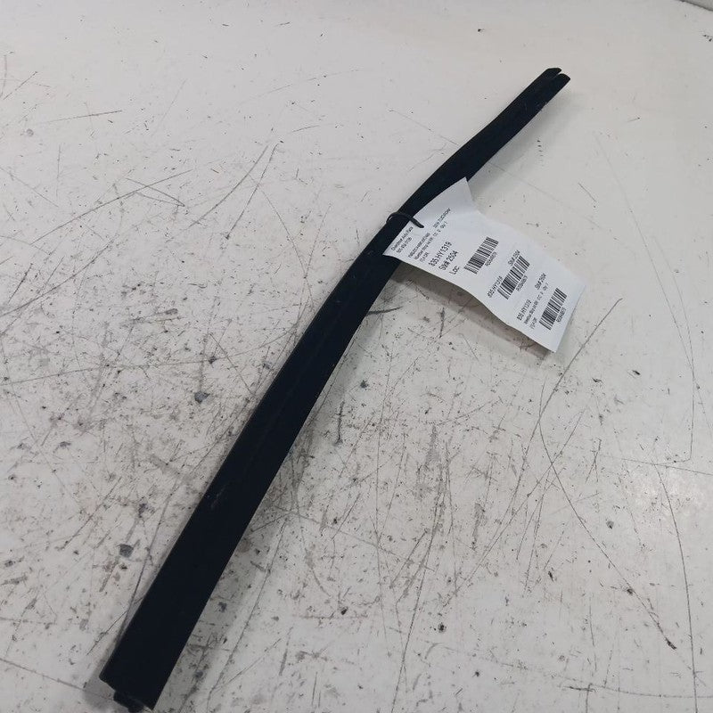 Hyundai Tucson Right Rear Weather Strip Interior  2019 2020 2021 OEM