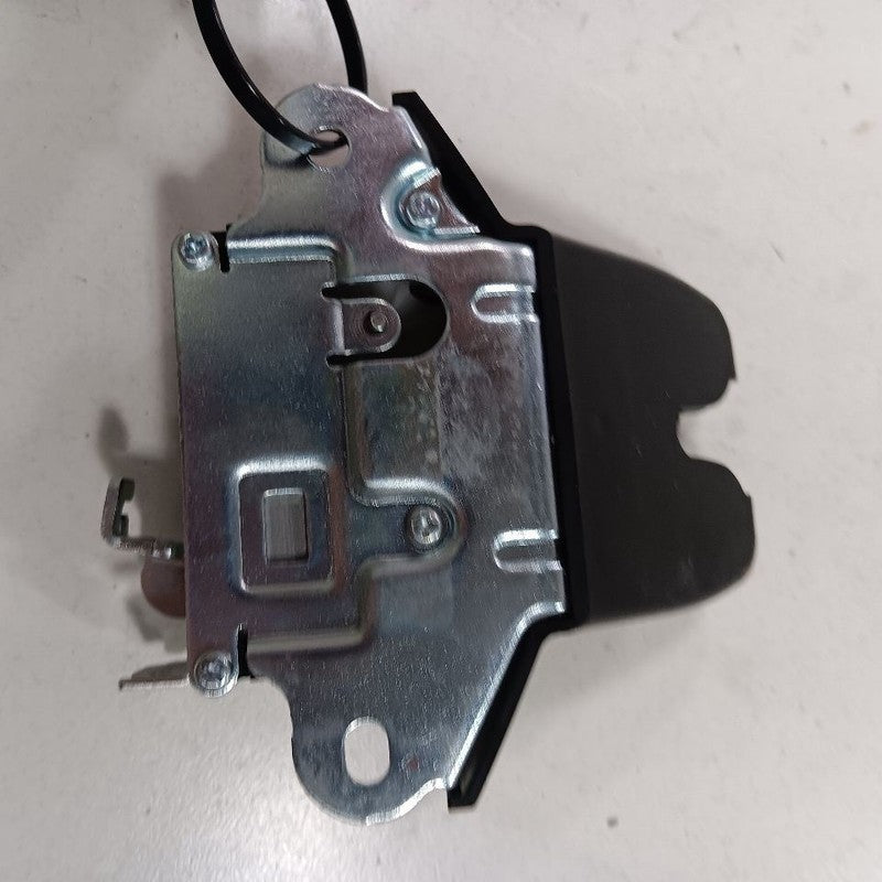 Hyundai Elantra Trunk Latch  2017 2018 2019 2020 OEM