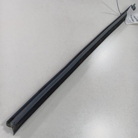 Buick Encore Left Front Weather Strip Interior  2019 2018 2017