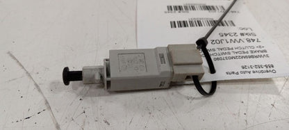 Volkswagen Jetta Brake Pedal Switch 2003 2002 2001 2000 OEM