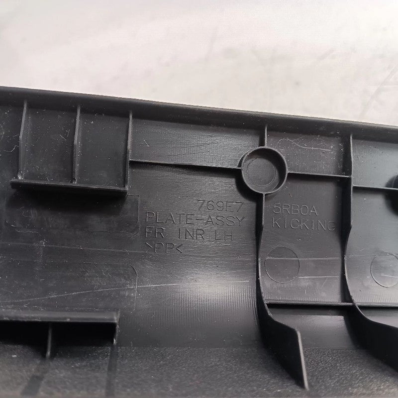 Nissan Kicks Sill Trim Plate Door Jam Threshold Left Driver Front  2021 2022 202