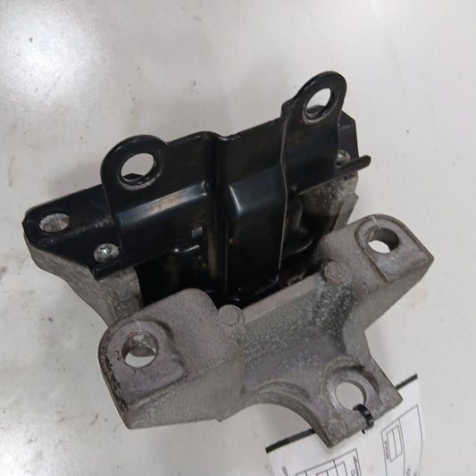 Mitsubishi Outlander Engine Motor Mount Left Driver  2020 2021 2022 20