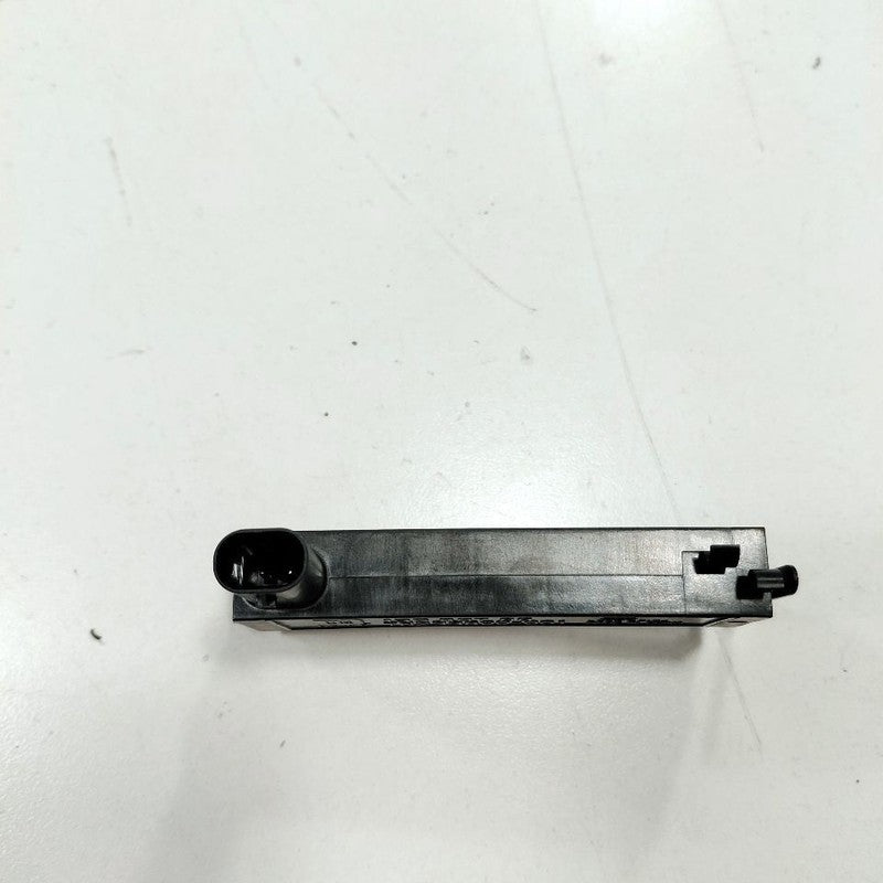 Buick Encore Keyless Entry Antenna Module {13580788} 2020 2019 2018 OE